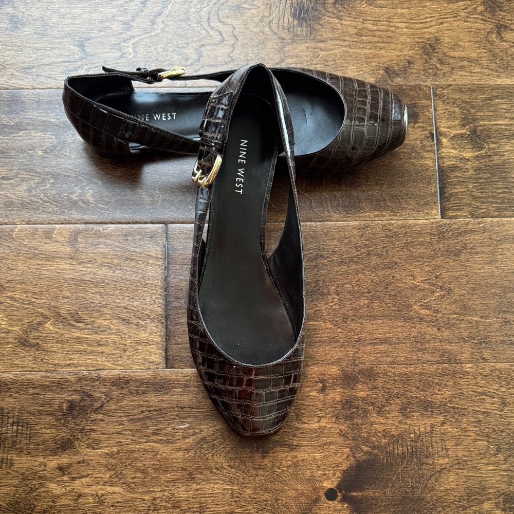 Nine West Dark Brown Croc-Embossed Heels